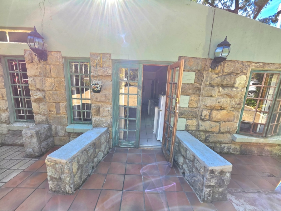 7 Bedroom Property for Sale in Clarens Free State